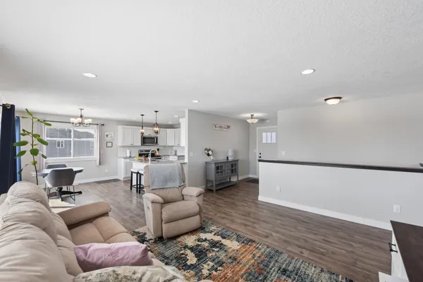 $384,900 | 1100 Susan Lane, Roberts, WI 54023