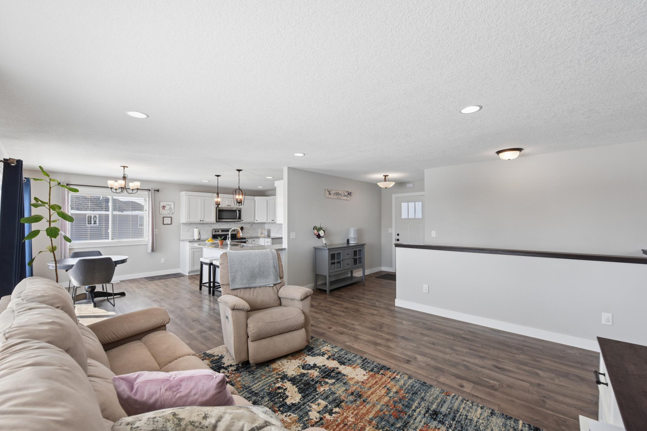 1100 Susan Lane Roberts, WI 54023 - Photo 4 of 21