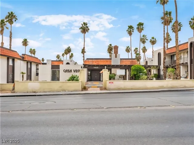 $2,240 | 1405 Vegas Valley Drive, Unit 206, Las Vegas, NV 89169