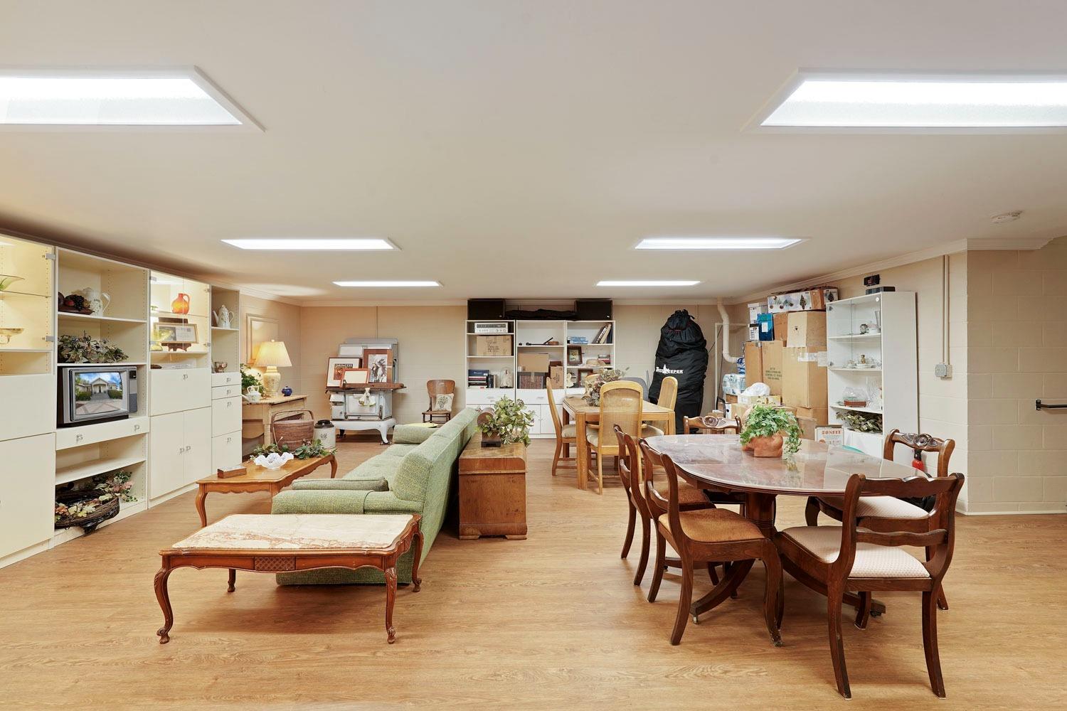 14267 East Peltier Road Acampo, CA 95220 - Photo 36 of 65 a view of a dining room with furniture