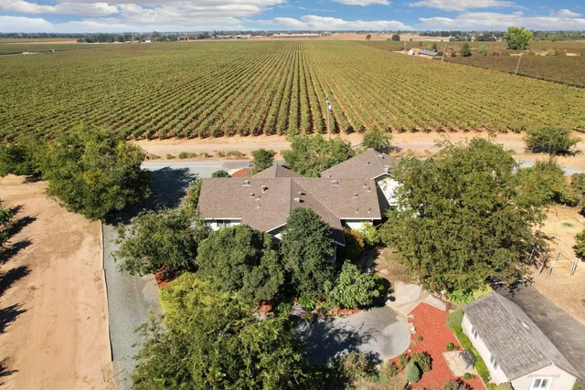 $1,500,000 | 14267 East Peltier Road, Acampo, CA 95220