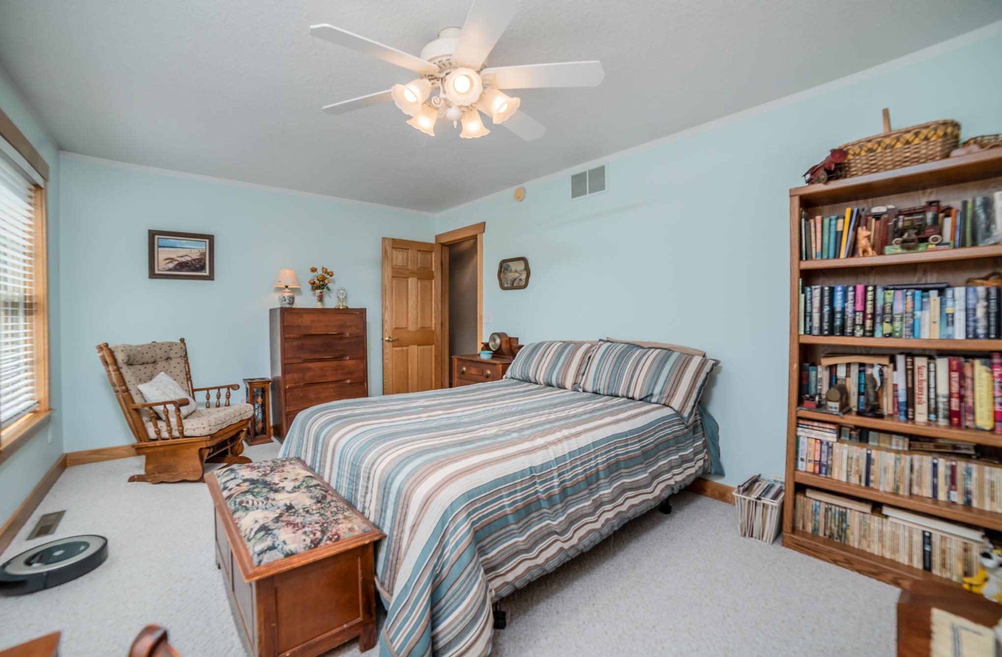 556 West Stewart Road Midland, MI 48640 - Photo 17 of 32