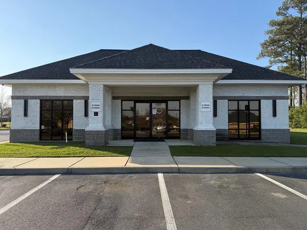 $11,000 | 200 Medical Care Way, Dothan, AL 36301