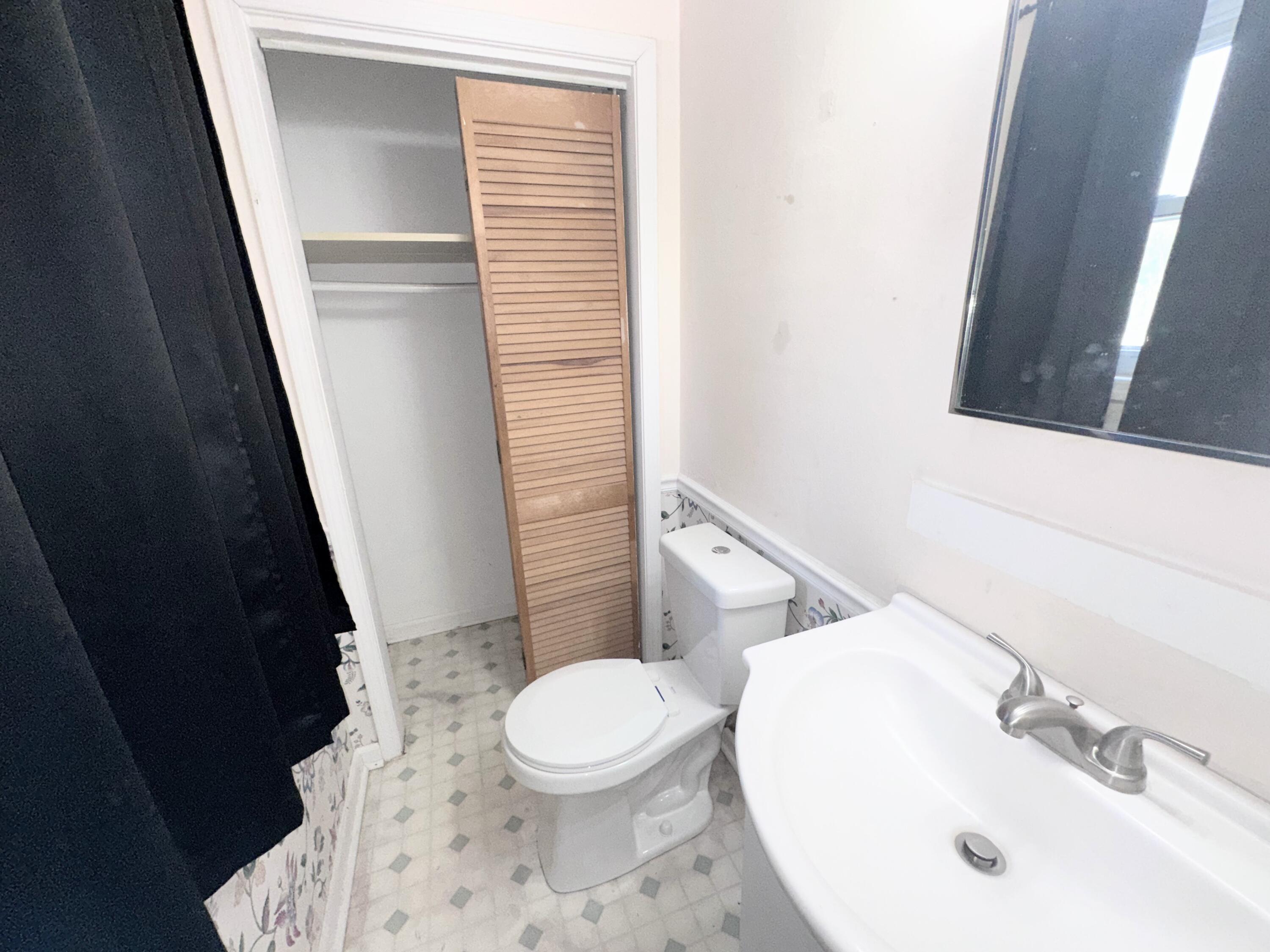1809 Formosa Drive Augusta, GA 30906 - Photo 12 of 21 half bath