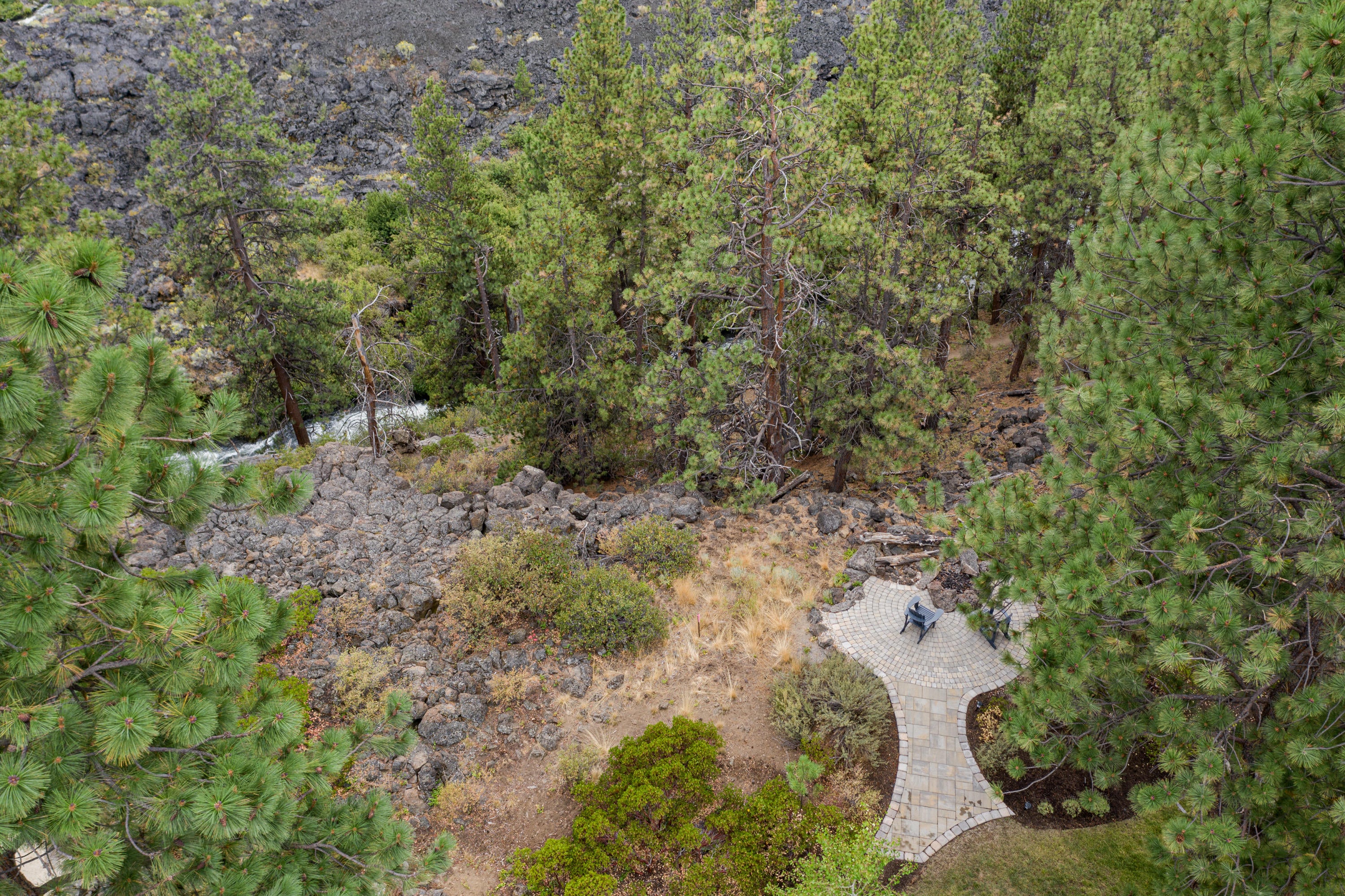 60444 Snap Shot Loop Bend, OR 97702 - Photo 32 of 38 Firepit aerial