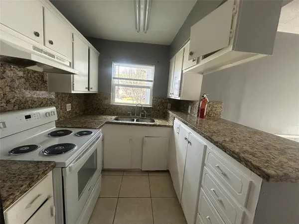 $1,000 | 6702 Biggs Court, Unit 1, Houston, TX 77061