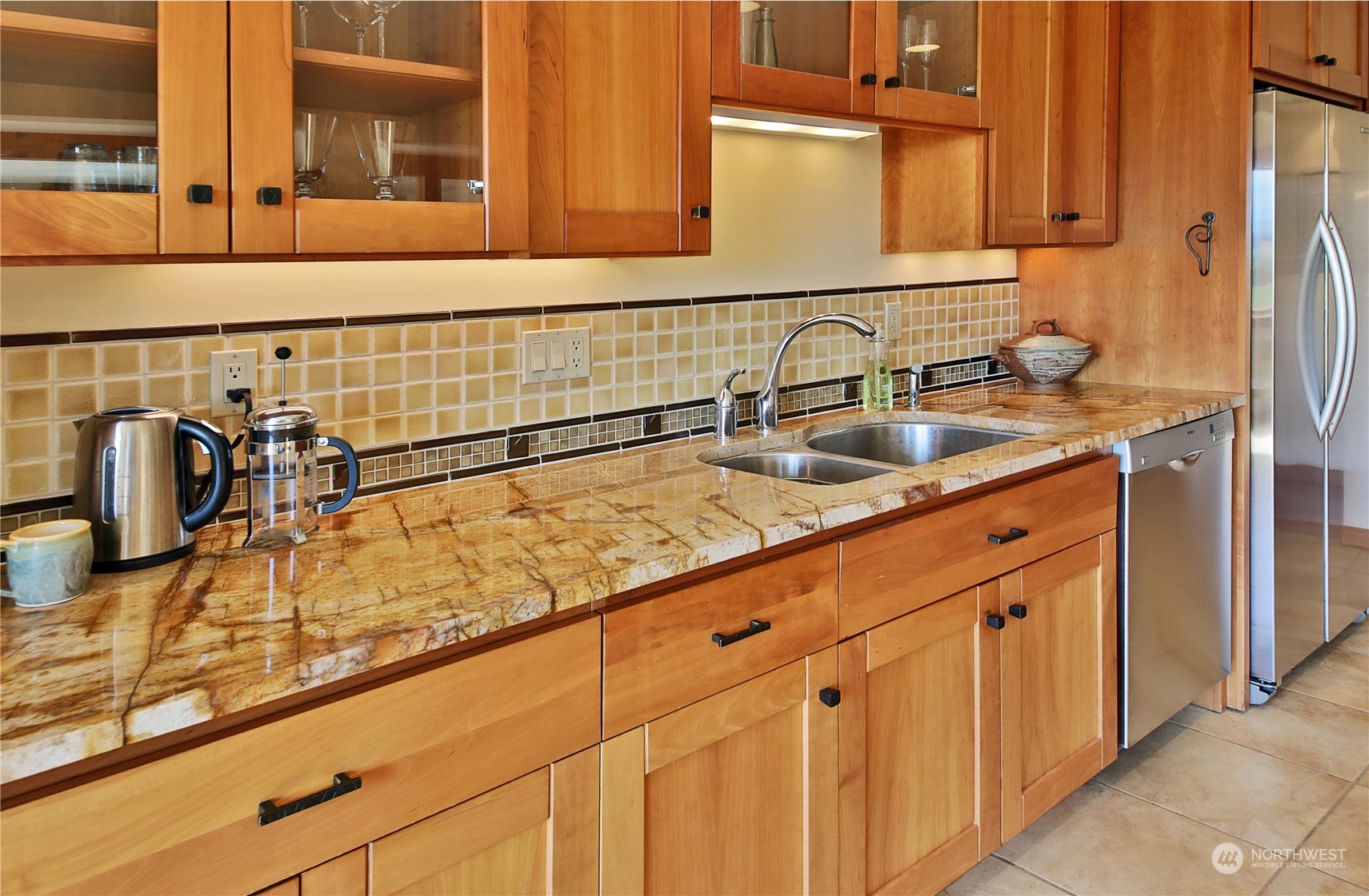 6567 Wahl Road Freeland, WA 98249 - Photo 13 of 40 a bathroom with a sink and a mirror
