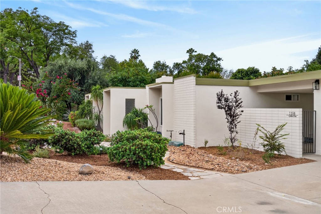 1184 Lyndhurst Drive Riverside, CA 92507 - Photo 4 of 54