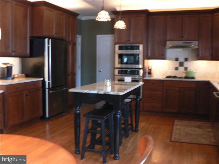 4638 Ridgetop Road Doylestown, PA 18902 - Photo 11 of 25 Kitchen