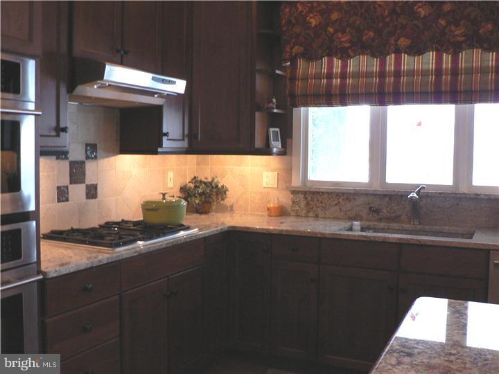 4638 Ridgetop Road Doylestown, PA 18902 - Photo 13 of 25 Kitchen