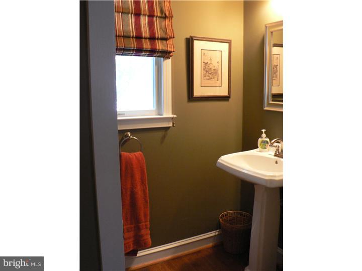 4638 Ridgetop Road Doylestown, PA 18902 - Photo 14 of 25 Half Bath