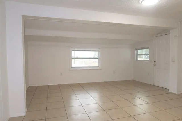 $1,095 | 4829 6th Street, Zephyrhills, FL 33542