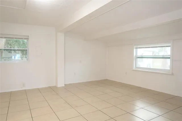 $1,095 | 4829 6th Street, Zephyrhills, FL 33542