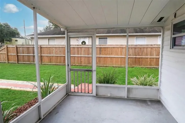 $1,095 | 4829 6th Street, Zephyrhills, FL 33542