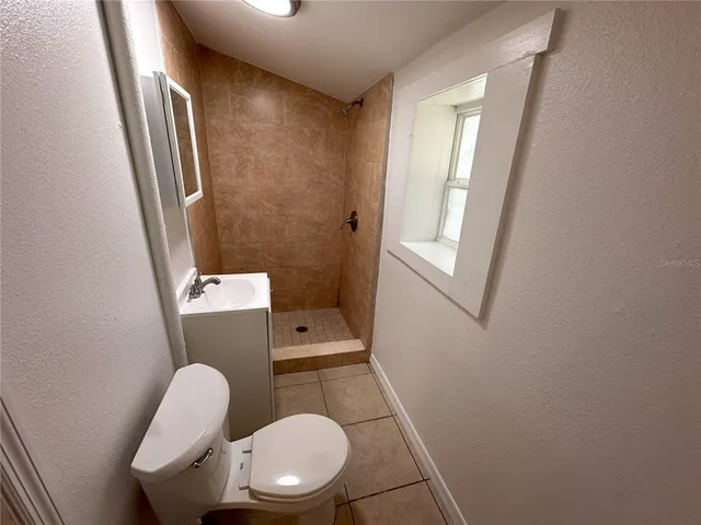 $1,095 | 4829 6th Street, Zephyrhills, FL 33542