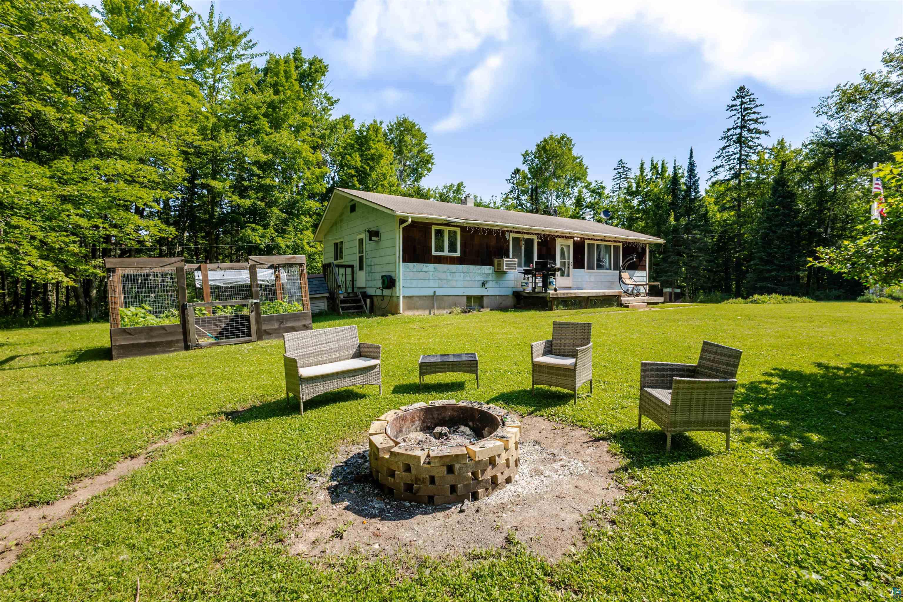 5539 South Darrow Road Superior, WI 54880 - Photo 4 of 19