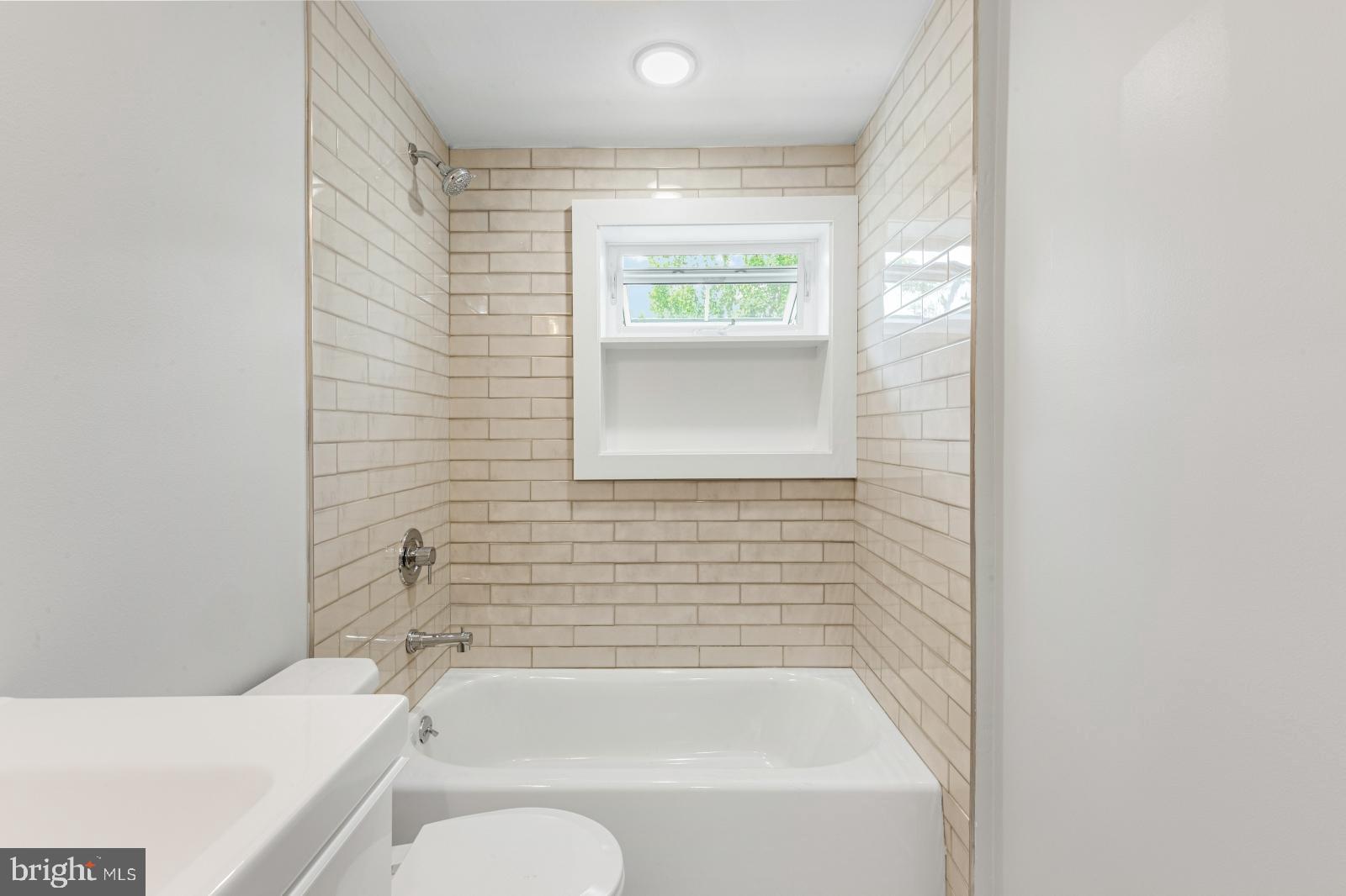 1916 Poplar Street, Unit 2S Philadelphia, PA 19130 - Photo 16 of 24