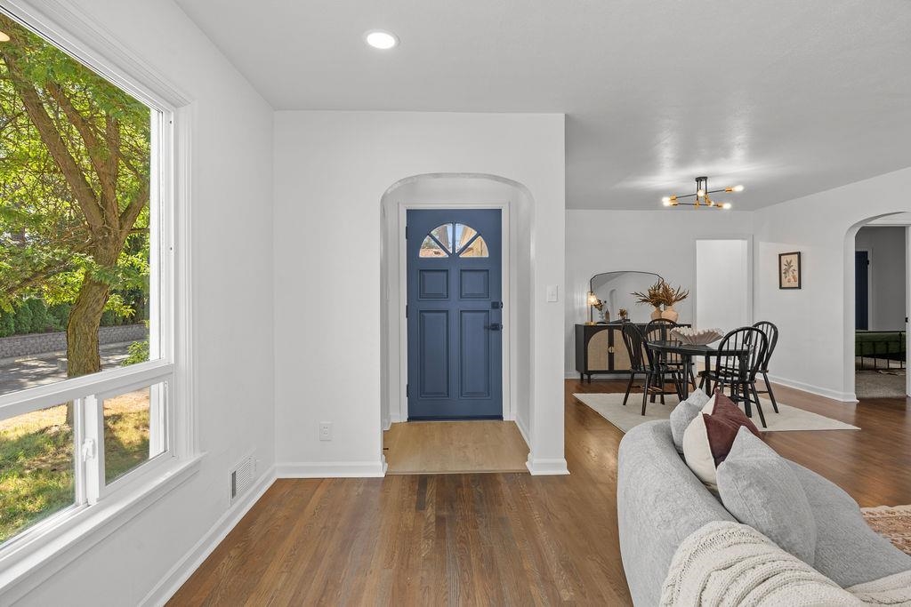 5007 North Maple Street Spokane, WA 99205 - Photo 3 of 39 Gallery Image 3