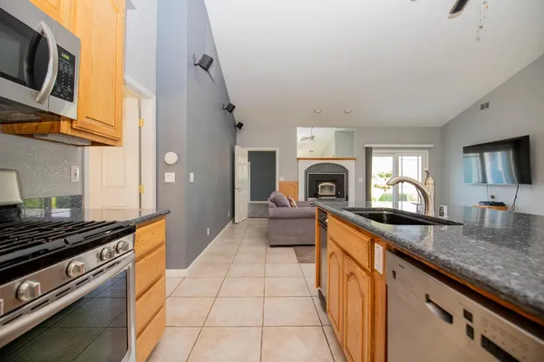 $1,070,000 | 6595 Wisconsin Avenue, Arbuckle, CA 95912