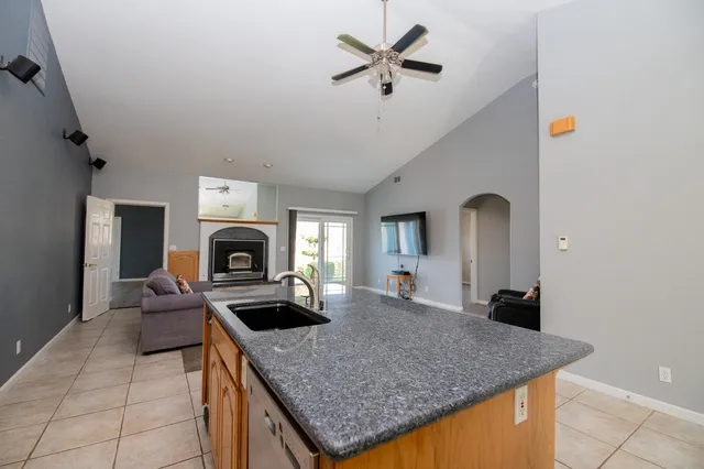 $1,070,000 | 6595 Wisconsin Avenue, Arbuckle, CA 95912