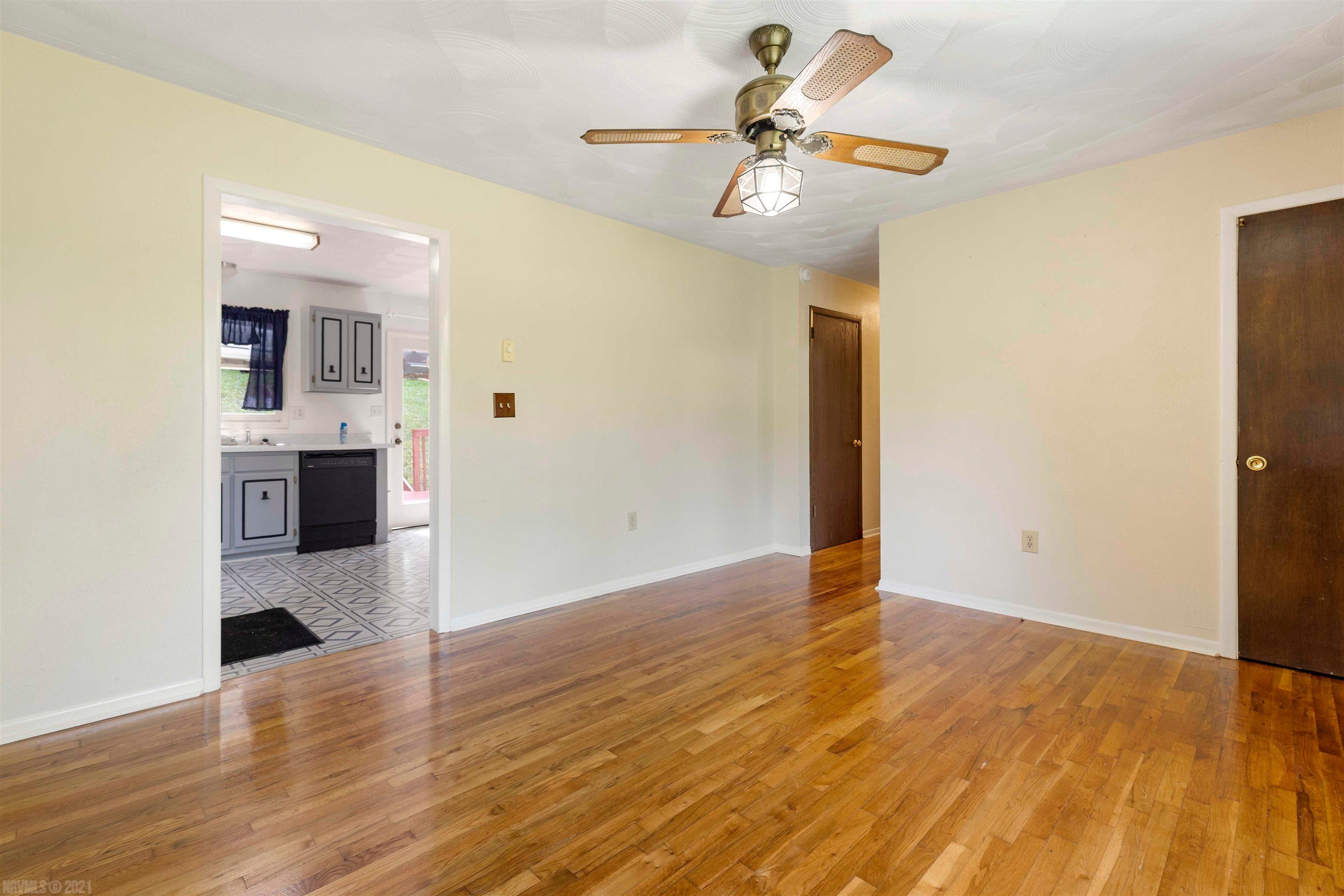 2096 Fire Tower Road Christiansburg, VA 24073 - Photo 14 of 35 Gallery Image 14