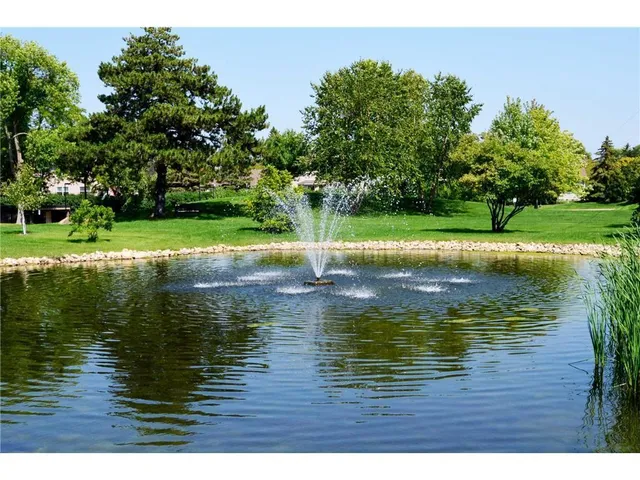 $250,000 | 1077 Sibley Memorial Highway, Unit 602, Lilydale, MN 55118