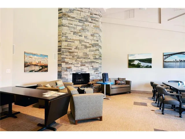 $250,000 | 1077 Sibley Memorial Highway, Unit 602, Lilydale, MN 55118