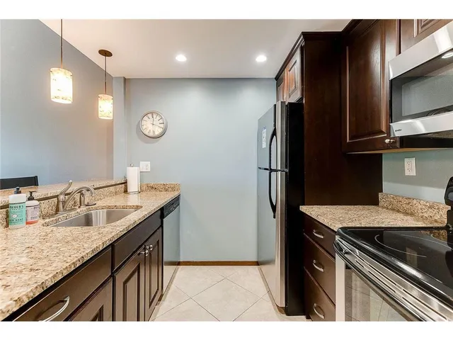 $250,000 | 1077 Sibley Memorial Highway, Unit 602, Lilydale, MN 55118