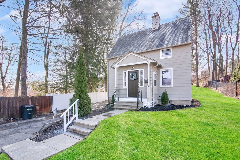5 Heroult Road Worcester, MA 01606 - Photo 1 of 37 Gallery Image 1
