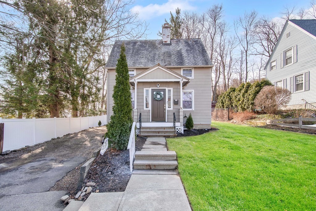 5 Heroult Road Worcester, MA 01606 - Photo 2 of 37 Gallery Image 2