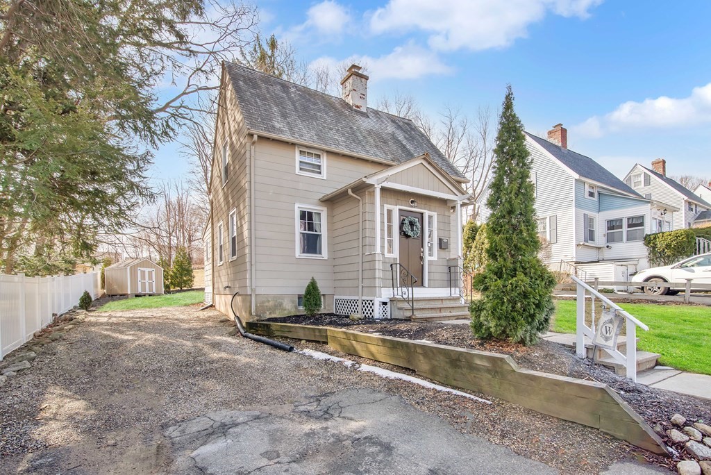 5 Heroult Road Worcester, MA 01606 - Photo 3 of 37 Gallery Image 3