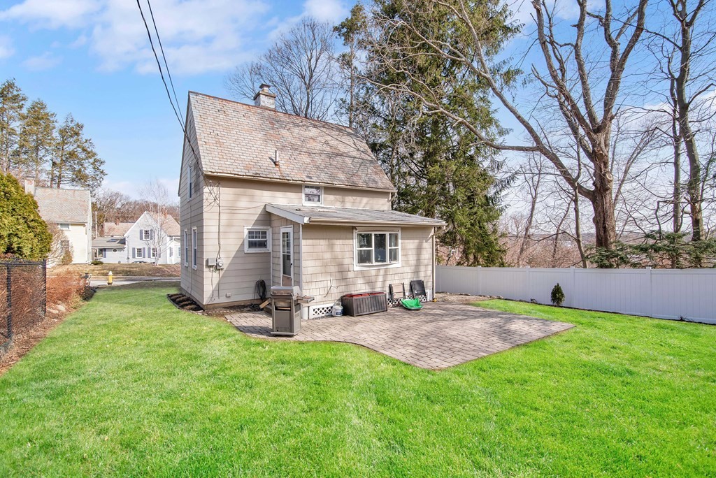 5 Heroult Road Worcester, MA 01606 - Photo 7 of 37 Gallery Image 7