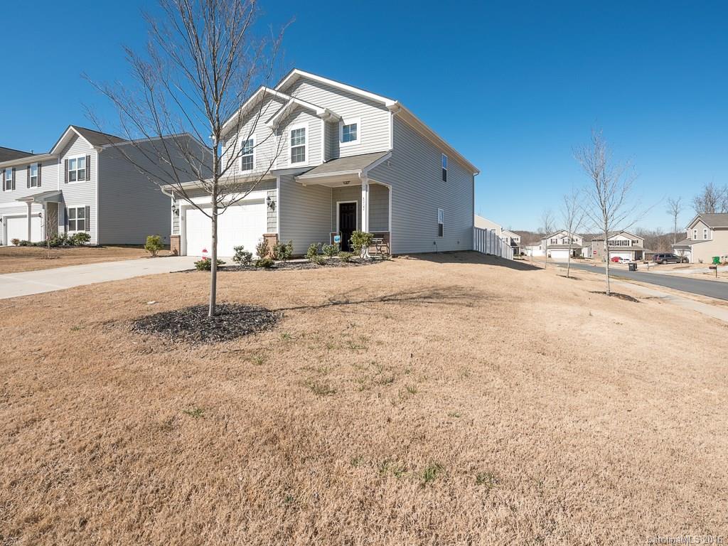 8902 Paddle Oak Road, Unit 402 Charlotte, NC 28227 - Photo 2 of 24 Gallery Image 2