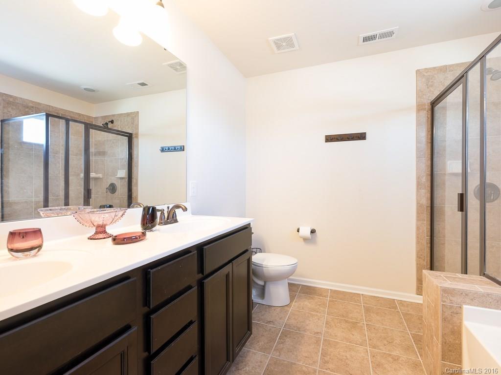 8902 Paddle Oak Road, Unit 402 Charlotte, NC 28227 - Photo 15 of 24 Gallery Image 15