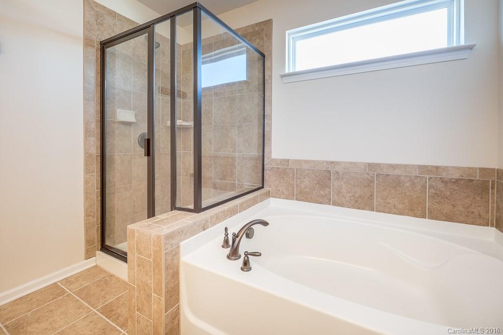 8902 Paddle Oak Road, Unit 402 Charlotte, NC 28227 - Photo 16 of 24 Gallery Image 16