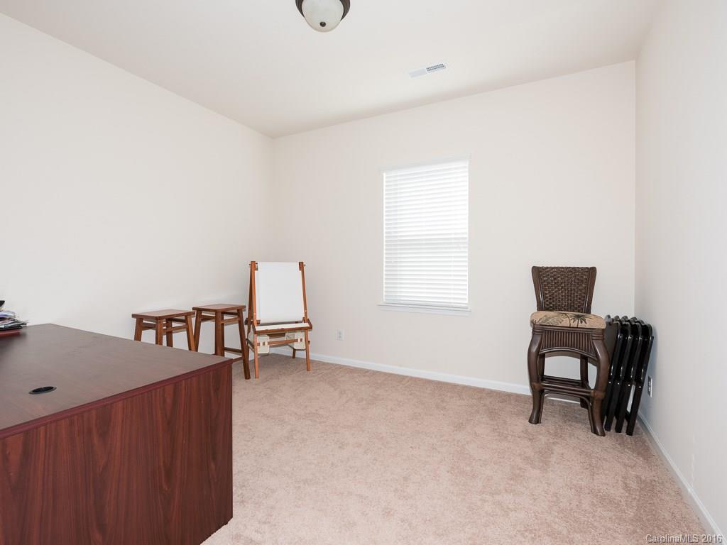 8902 Paddle Oak Road, Unit 402 Charlotte, NC 28227 - Photo 5 of 24 Gallery Image 5