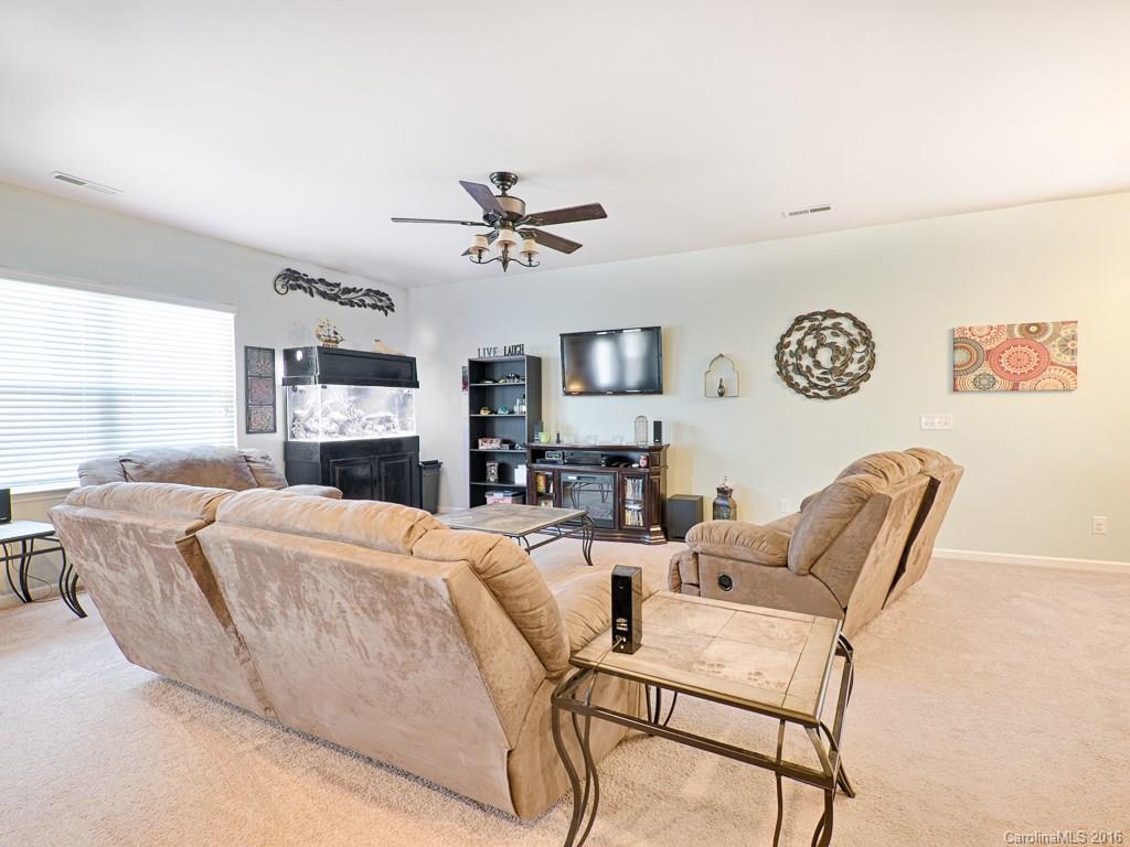 8902 Paddle Oak Road, Unit 402 Charlotte, NC 28227 - Photo 7 of 24 Gallery Image 7
