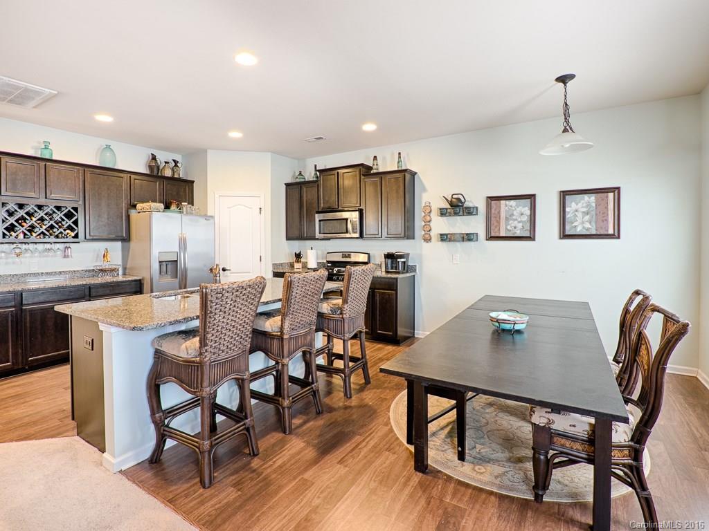 8902 Paddle Oak Road, Unit 402 Charlotte, NC 28227 - Photo 10 of 24 Gallery Image 10