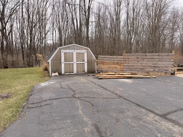 $395,000 | 3767 Van Horn Road, Jackson, MI 49201