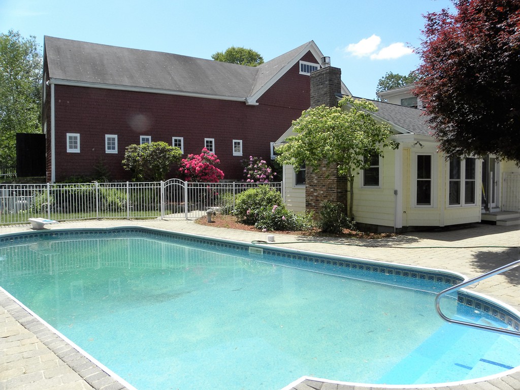 136 Old Westford Road Chelmsford, MA 01824 - Photo 4 of 30