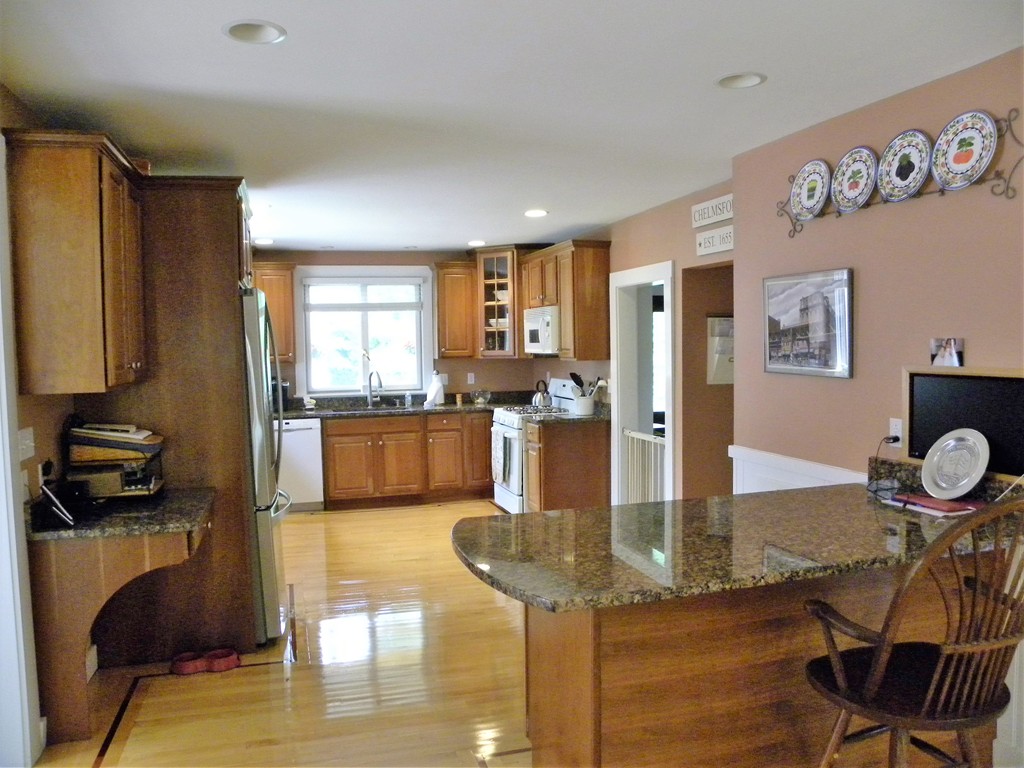 136 Old Westford Road Chelmsford, MA 01824 - Photo 10 of 30