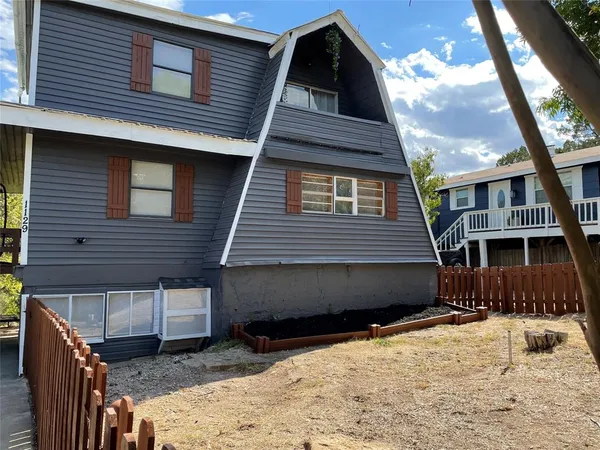 $1,800 | 1129 Scenic Drive, Granbury, TX 76048