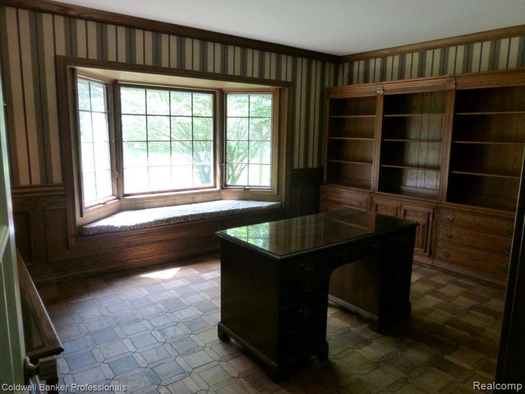 11350 Clark Road Davisburg, MI 48350 - Photo 14 of 46 library.jpg