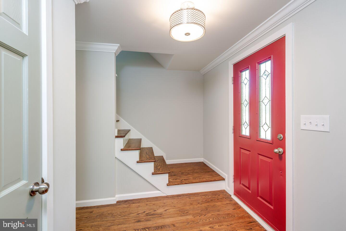 100 West Riding Road Cherry Hill, NJ 08003 - Photo 2 of 34 Front Entryway