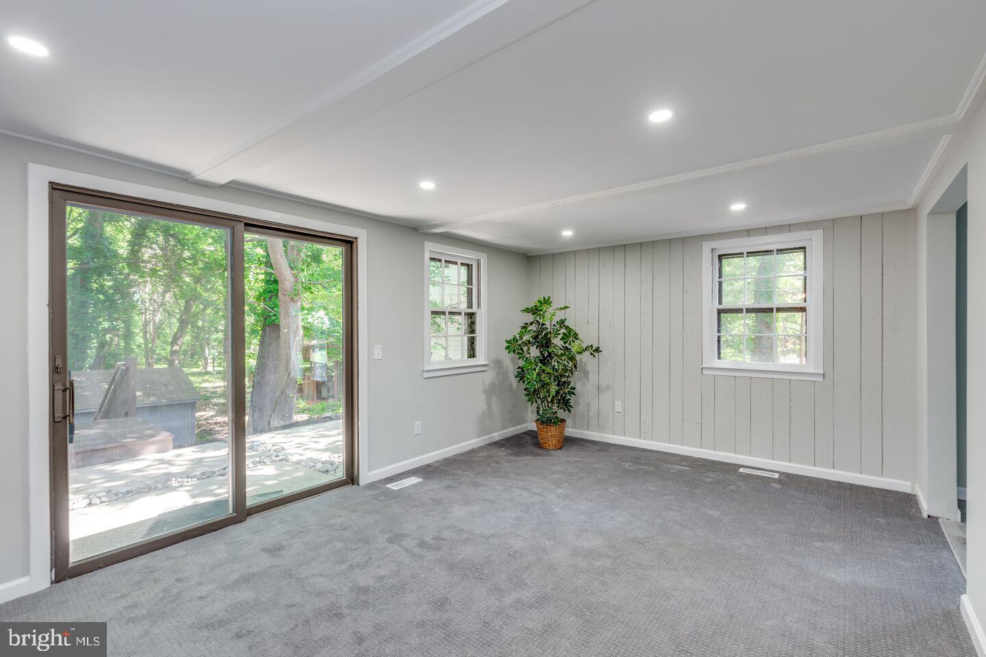 100 West Riding Road Cherry Hill, NJ 08003 - Photo 12 of 34 Family room