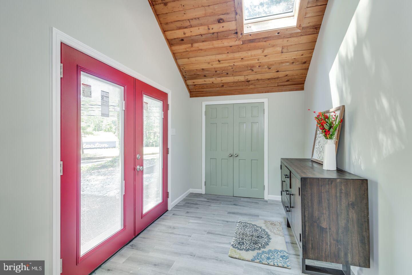 100 West Riding Road Cherry Hill, NJ 08003 - Photo 27 of 34 Mudroom off of driveway entrance