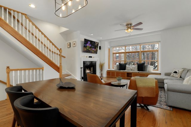 2651 West Rice Street Chicago, IL 60622 - Photo 4 of 20 a view of a dining room with furniture and wooden floor