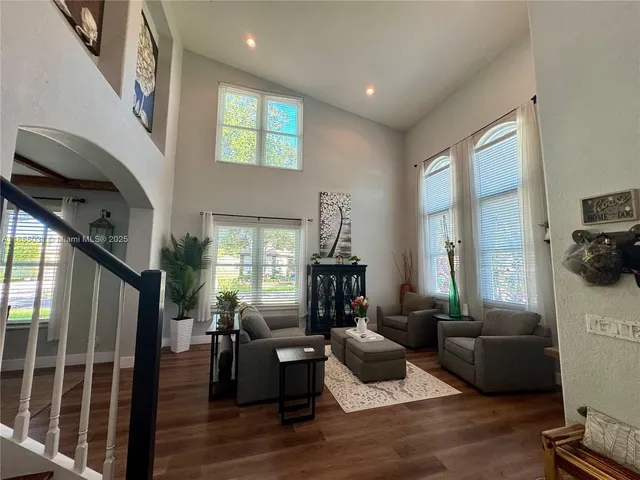 a view of entryway and hall