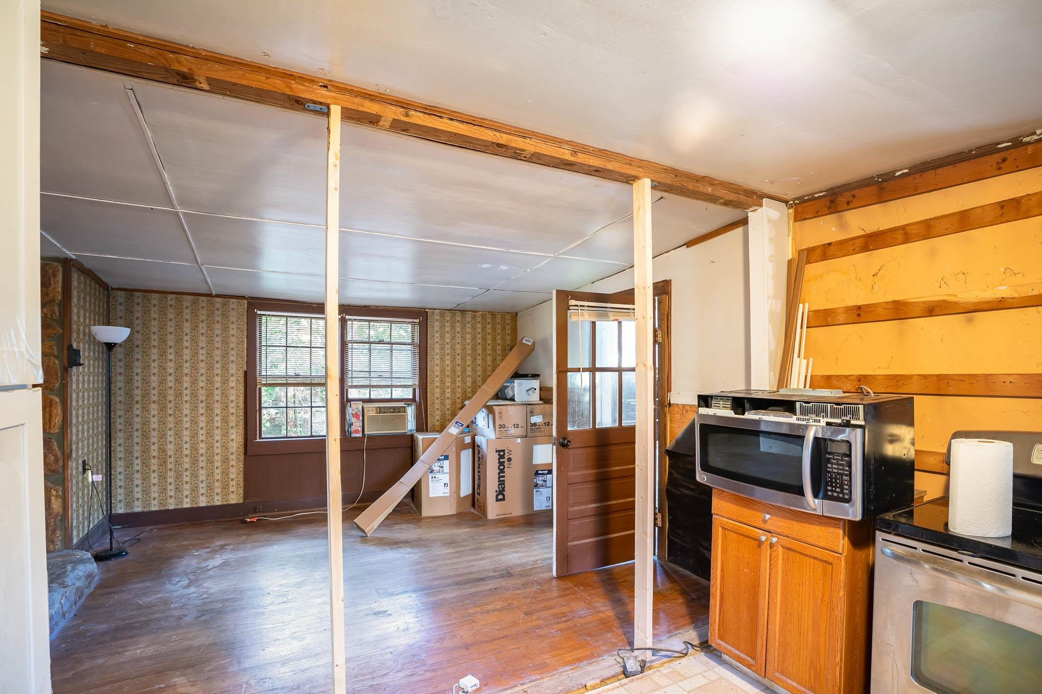 4033 Greenleaf Street Raleigh, NC 27606 - Photo 8 of 13 Photo 8