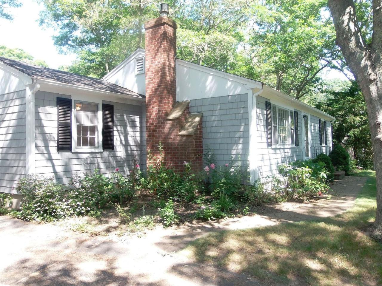 41 Edgewood Road Hyannis, MA 02601 - Photo 2 of 17 a view of a house with a yard